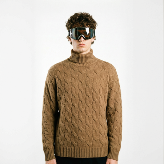 Maglia dolcevita a trecce